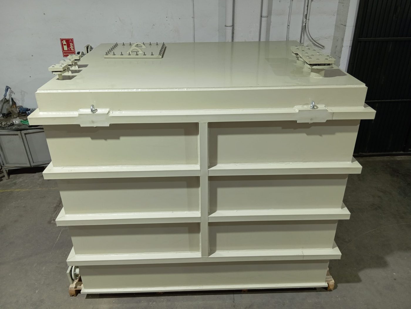 Depósito industrial de PVC — Plasto Metal